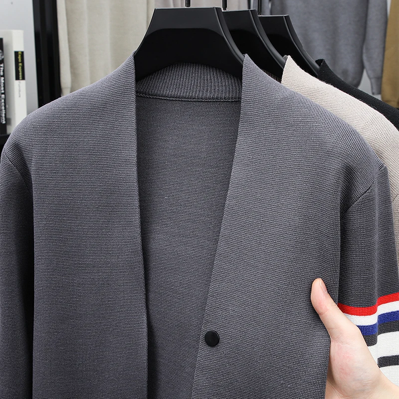 

Лидер продаж, высококачественный мужской вязаный кардиган, Новое поступление, полосатое эластичное пальто с v-образным вырезом, осень-зима, деловая повседневная мужская одежда