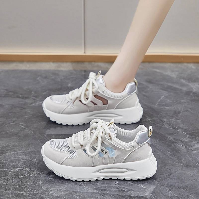 Zapatillas de deporte de malla para mujer, zapatos planos informales transpirables, con plataforma blanca pequeña, tendencia de moda de verano, novedad