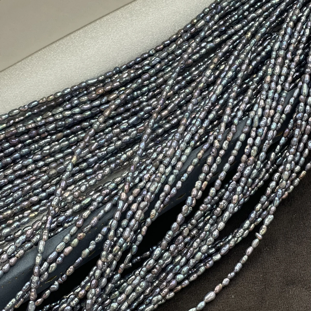2–2,5 mm graue, reisförmige Perlen, exquisite natürliche Süßwasserperlen für die Schmuckherstellung, DIY-Halsketten, Armbänder und Accessoires – Detail 7