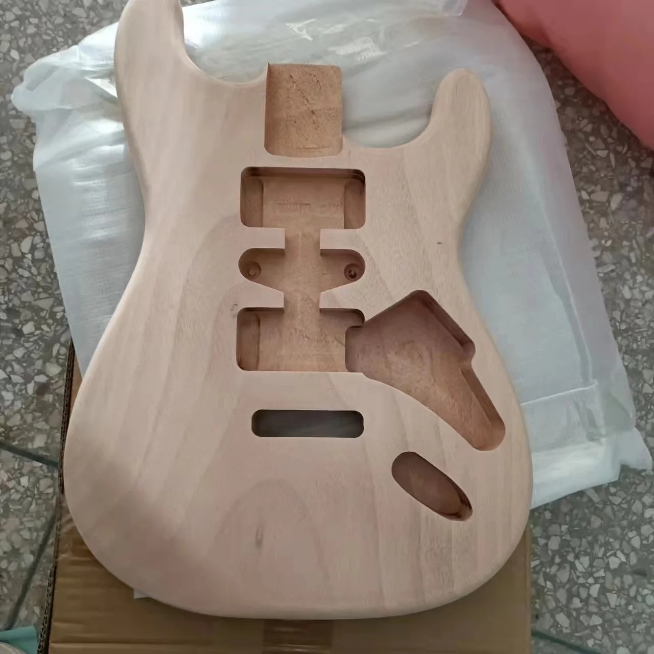 Mahogany Wood Electric Guitar Body,Handcrafted DIY,Barrel Replacement Part,Accessory,1 Piece,AAA Level,Unfinished,New Arrival