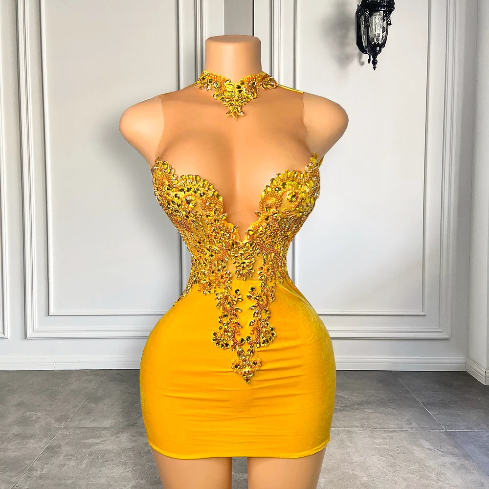 Elegant High Neck Sleeveless Black Girls Homecoming Gowns Gold Beaded Embroidery Short Prom Dresses 2026 For Birthday Party