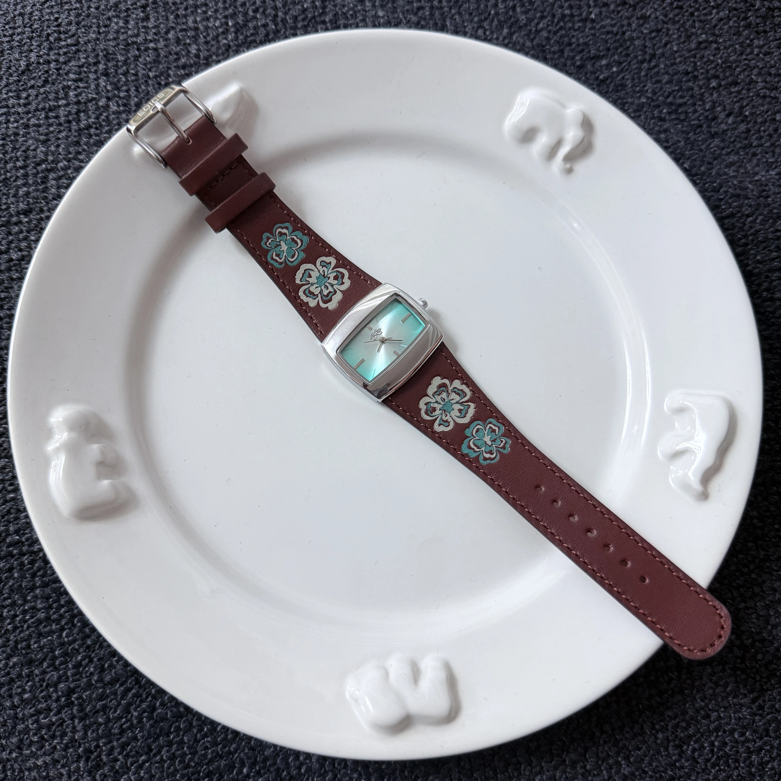 Original Vintage Classic Flower Belt Small Brown Watch Square Niche Quartz Watch Unisex Floral Shape Blue Dial