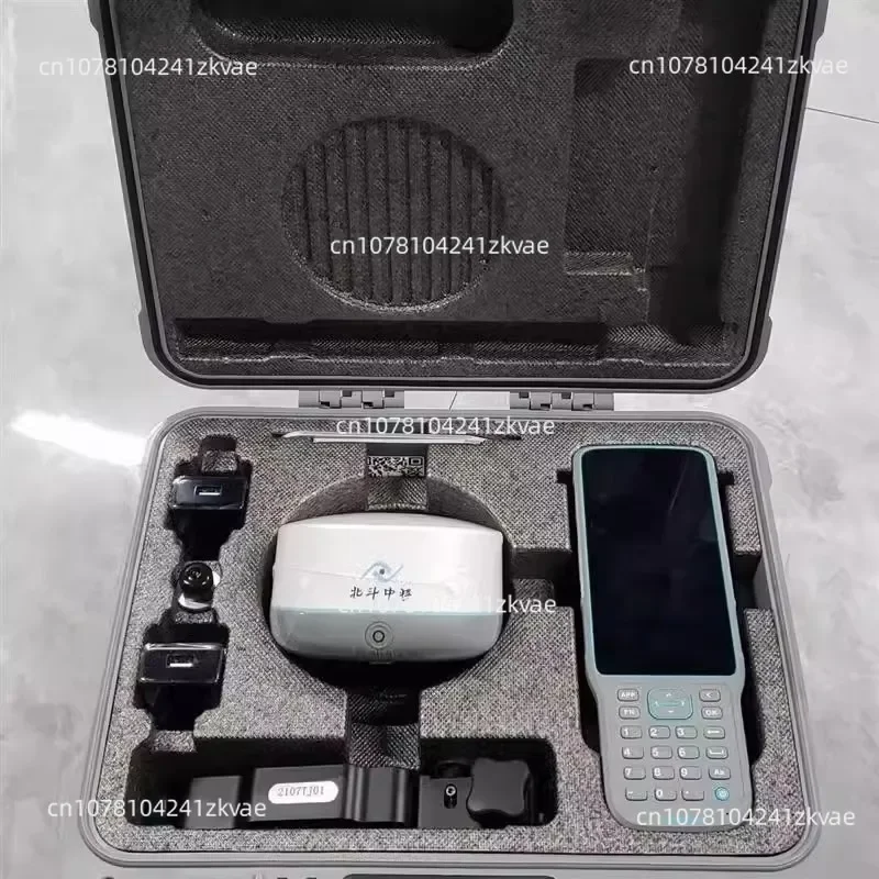 CM3 high-precision acre measuring instrument RTK portable measuring instrument five stars and sixteen frequencies