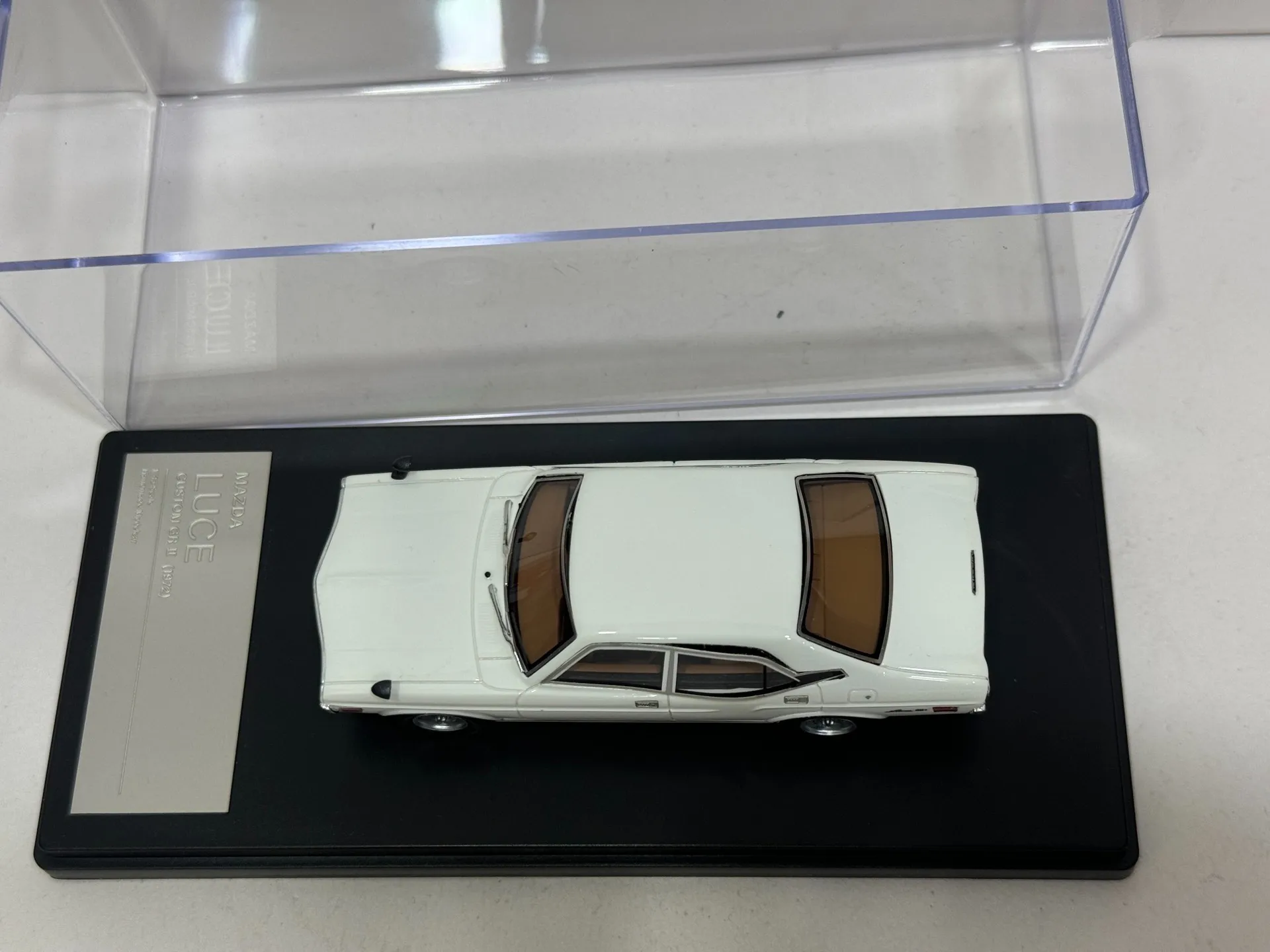 Broken Window Diecast Hi Story 1/43 Scale Mazida Luce Resin Car Model Collectible Toy Gift Souvenir Display Ornament