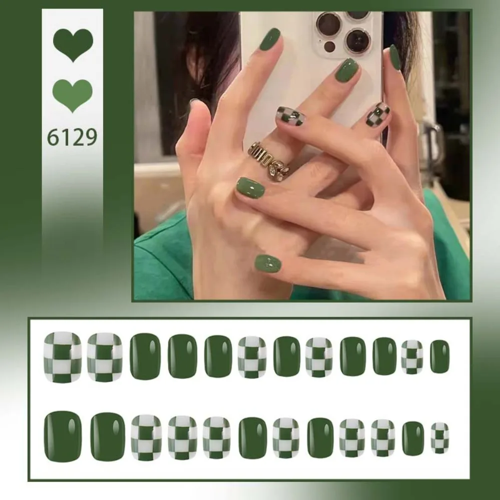 24 Stuks Kunstmatige Korte Kist Groene Geruite Vierkante Kop Nep Nagels Verwijderbare Pers Op Nagel Tips Volledige Dekking Nail Art Nep Nagels