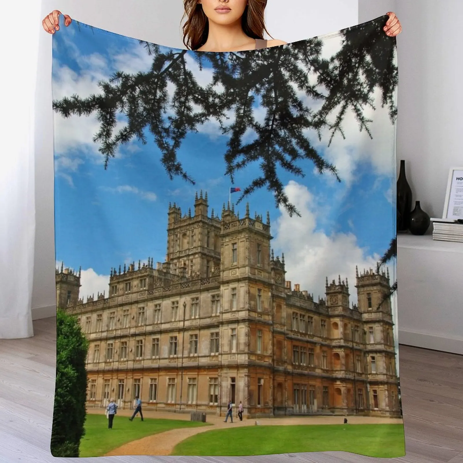 Highclere Castle Downton Abbey England UK Throw Blanket Bed linens Picnic Stuffeds Blankets