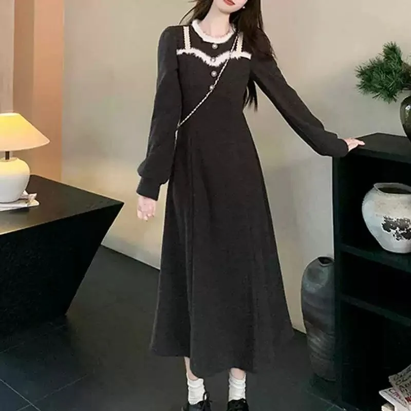 여성용 가을 겨울 신상 고급 이너웨어 슬림한 라인을 연출하는 A라인 중간 길이 긴팔 드레스