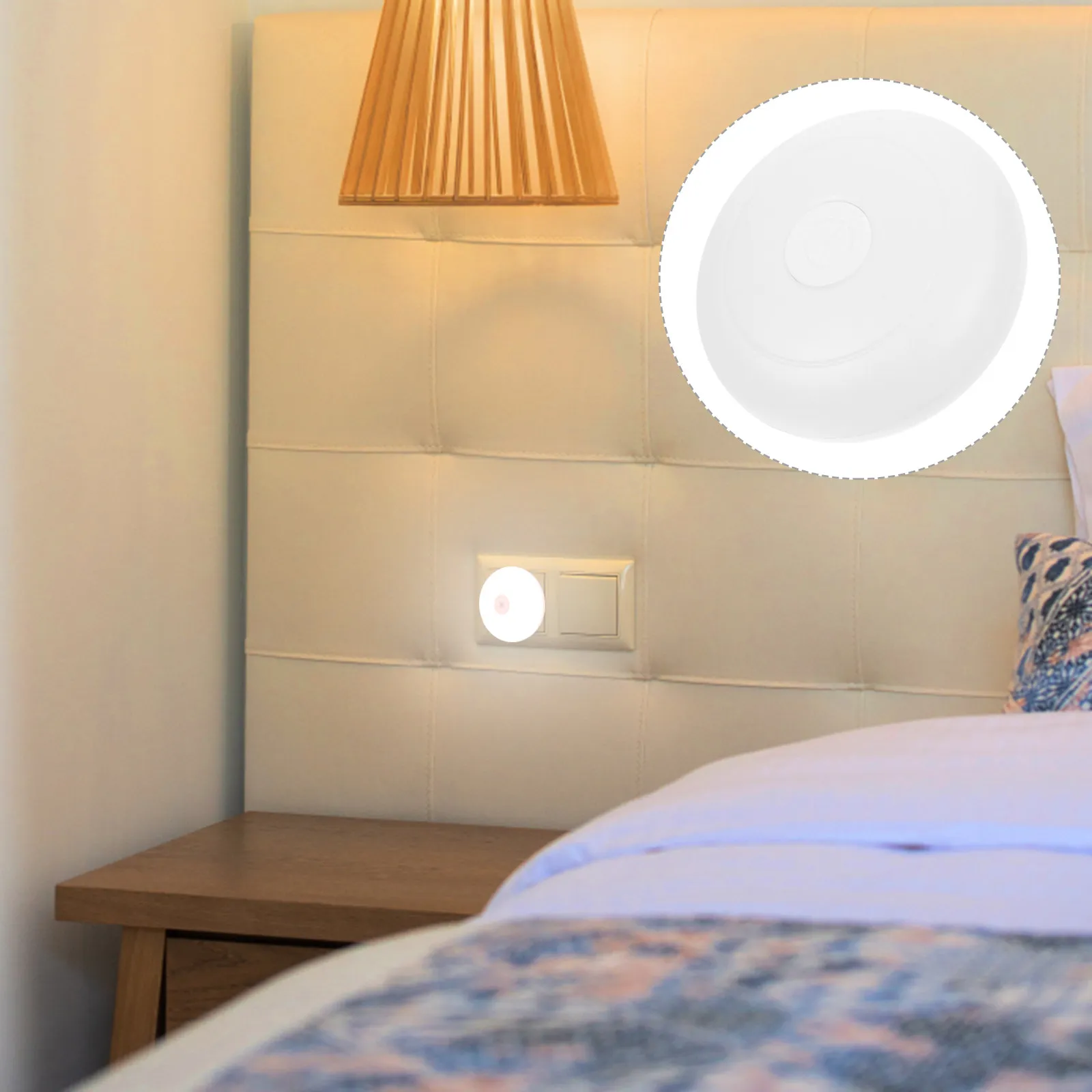 

Маленький светодиодный ночник с питанием от сети – для спальни, гостиной, комнаты. Простое управление, регулируемая яркость, комфортный мягкий свет.