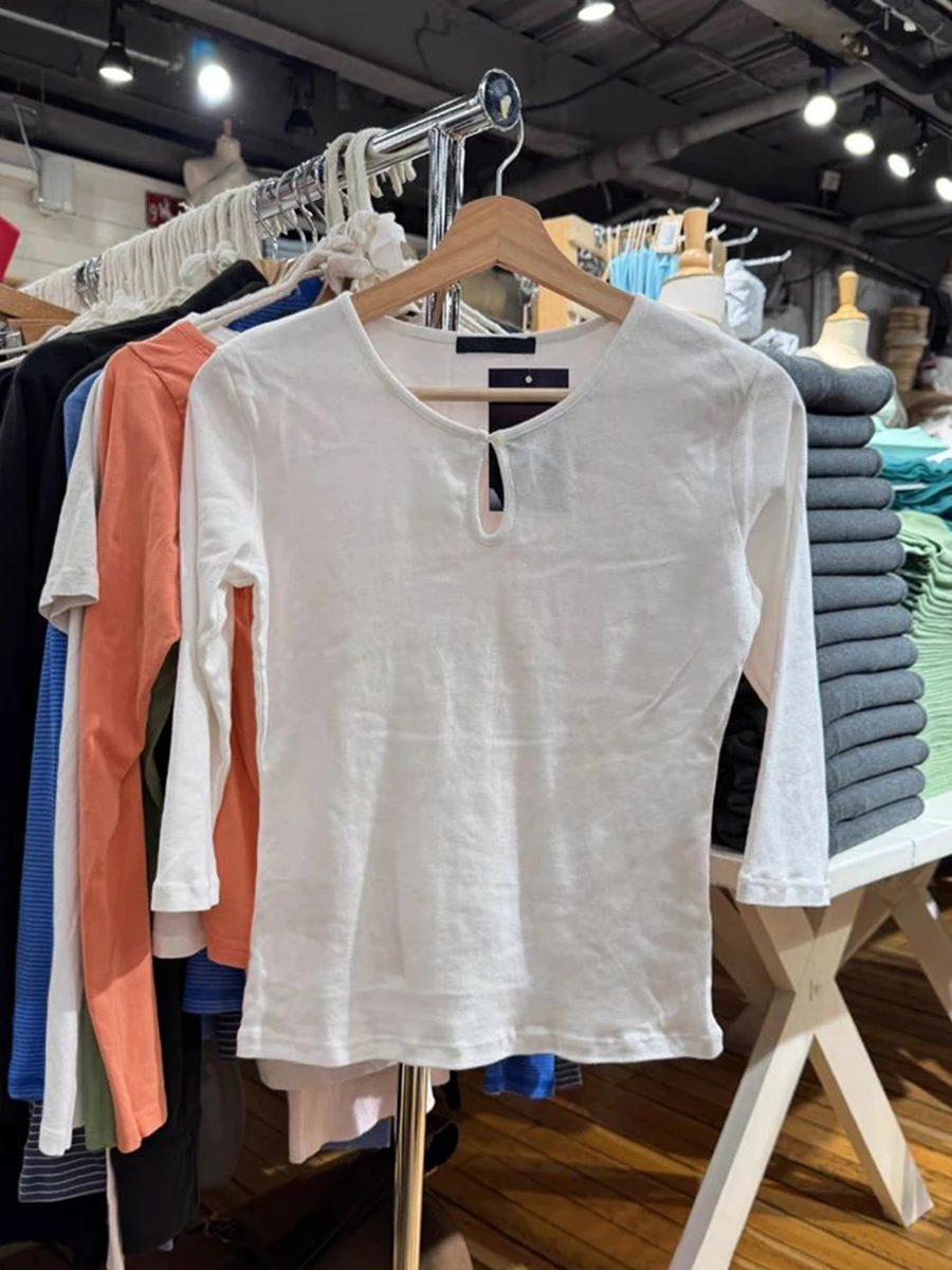 White Three Quater Sleeve Slim T-shirts Woman Autumn Keyhole Notch O-neck Cotton Tshirts Female Fashion Sweet Solid Tee Tops New