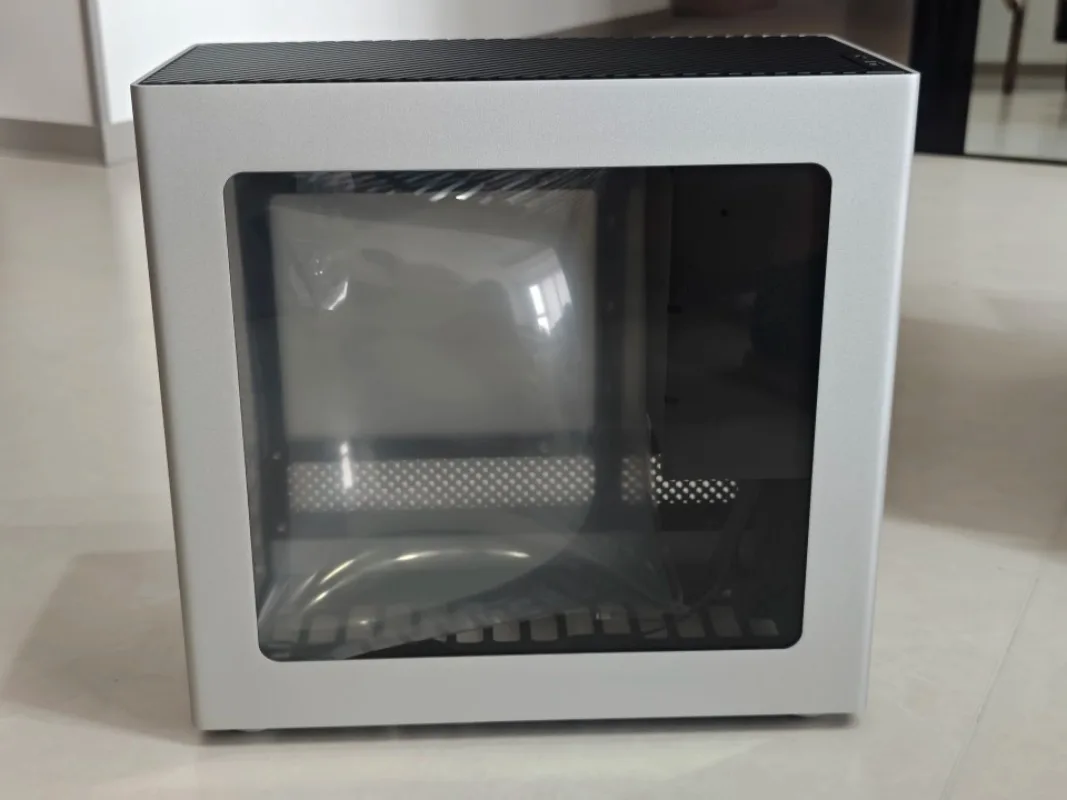 Shell Directly Inserted Into Water-cooled ITX Computer Case New Z18 Side Transparent MATX Aluminum Alloy Integrated Molding