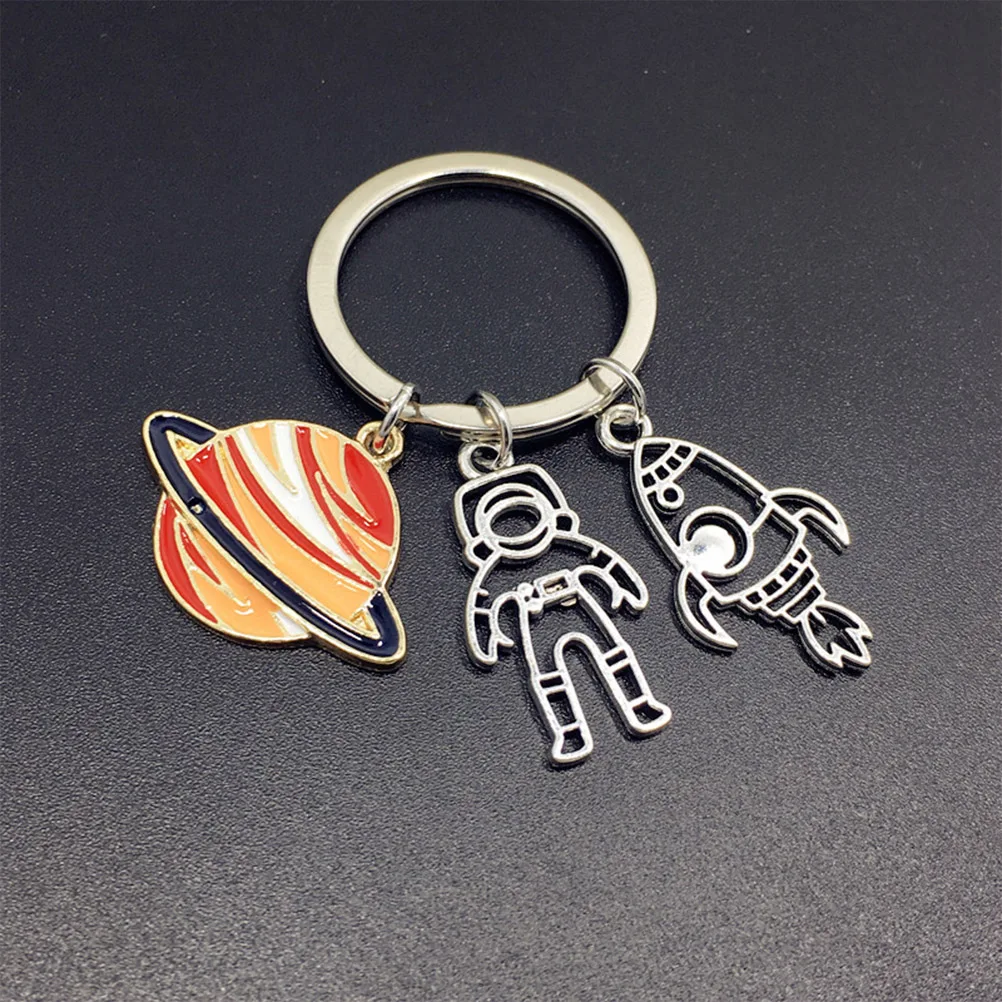 Space Keychain Astronaut Keychains Rocket Creative Gift Hanging Pendant Keyring