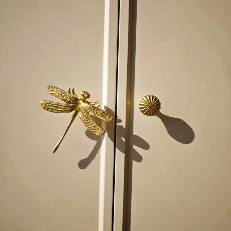 Pure Copper Furniture Small Dragonfly Single Hole Handle Art High-end Wardrobe Drawer Cabinet Animal Gold Brass Cabinet Pulls