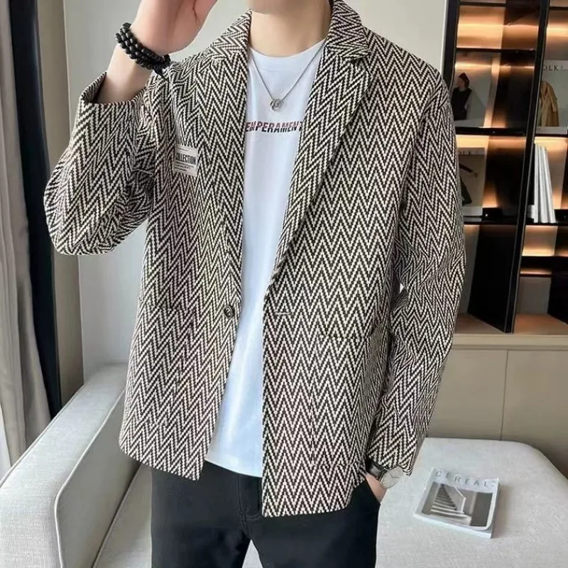 Gray Male Blazer Cropped Striped Short Men\'s Suit Jackets New in Classic Original Elegant Coat Korean Style Clothes Spring 2024