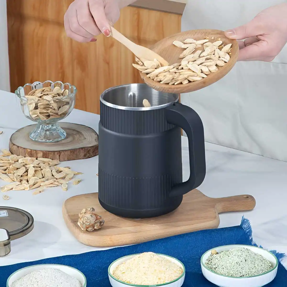 Beans Spices Grains Grinder Multifunctional Small Powder Machine Fast Grinding Cereal Nuts Grinder Household Kitchen Supplies