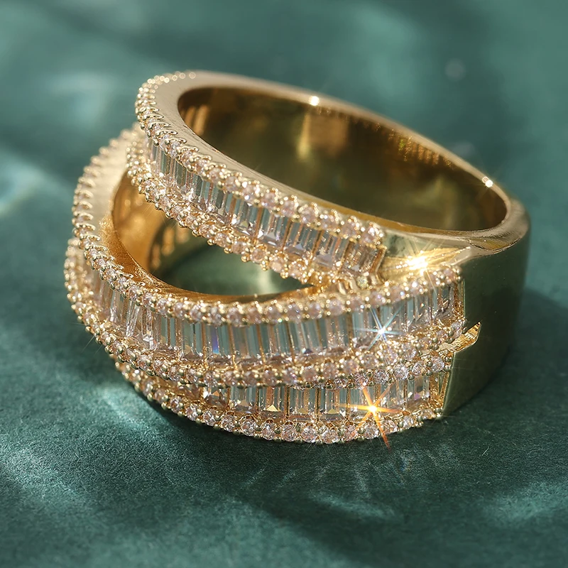 Luxuriöser, mit weißen CZ-Steinen besetzter Damenring, wunderschöne goldfarbene Geometrie, für den täglichen Gebrauch, Partyschmuck, Jubiläumsgeschenk – Detail 2