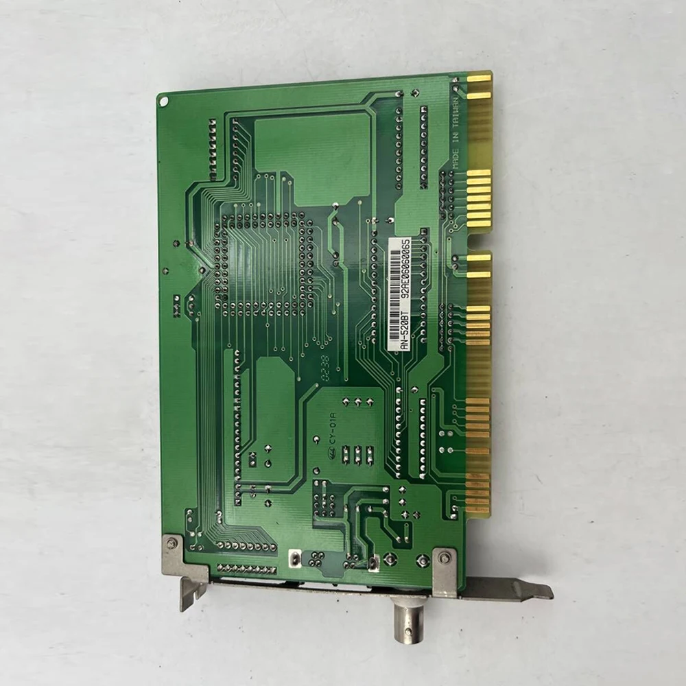 

Для карты связи компьютера ARCNET AN-520BT