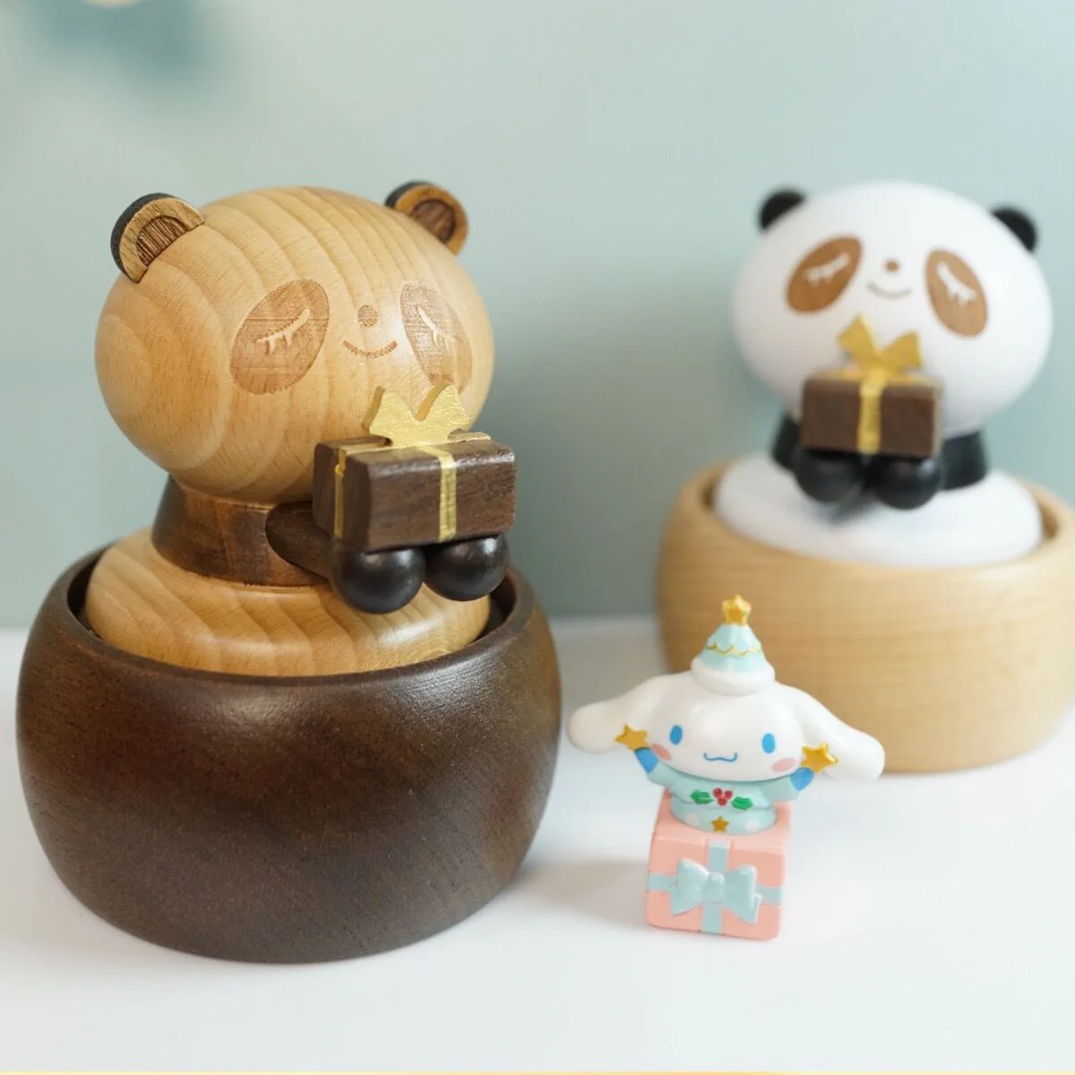 Birthday gift cartoon panda music box hand-painted wooden music box giant panda wooden crafts