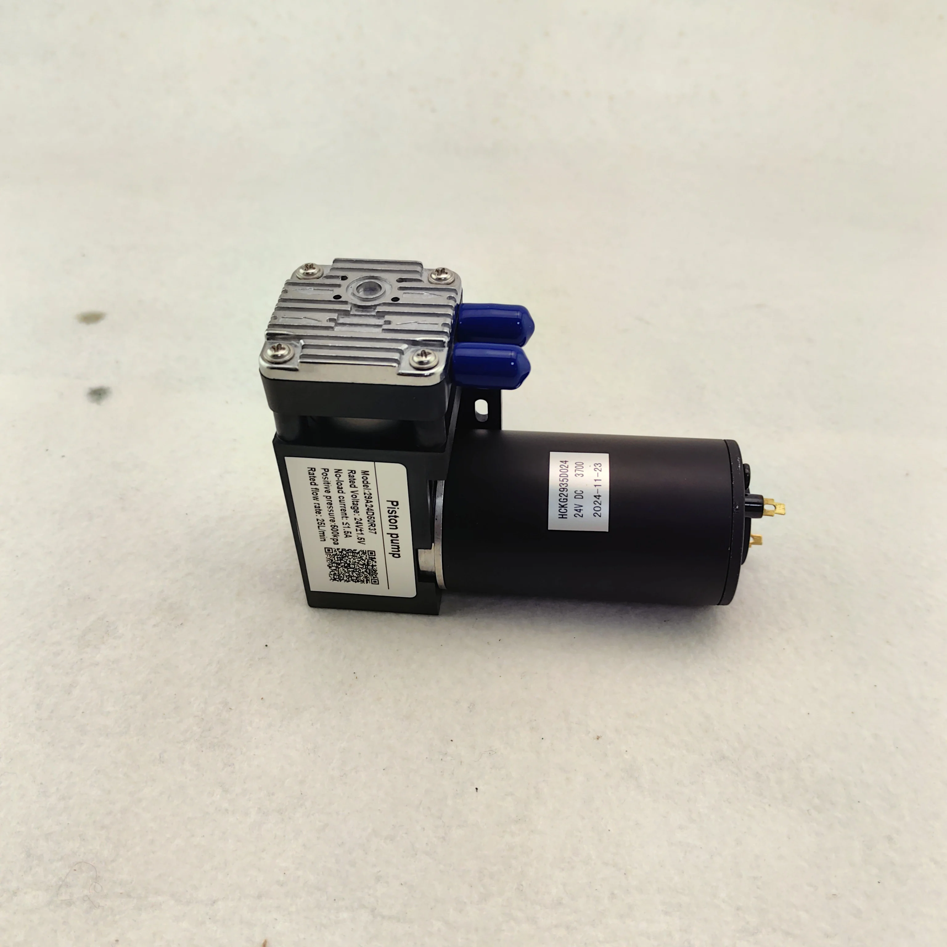 Manufacturers sell high negative low noise miniature vacuum pump 12V 80KPA oxygen generator pump long life