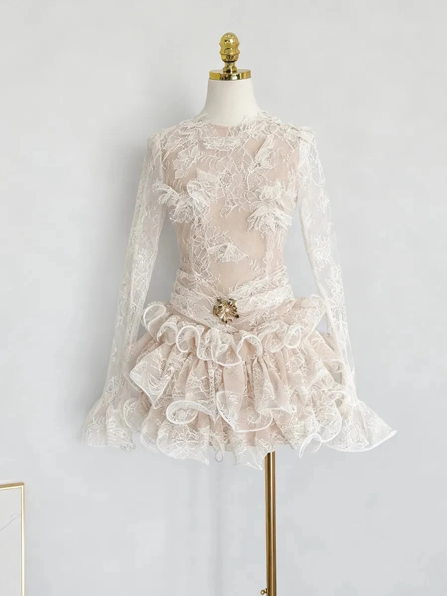 เดรสสั้นผ้าลูกไม้ซีทรูแต่งระบาย แขนยาว คอทรงกลม ดีไซน์เก๋ สำหรับผู้หญิง รุ่นใหม่จาก TWOTWINSTYLE