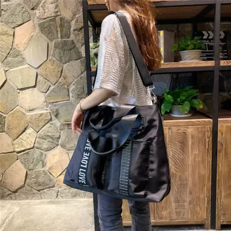 MOTAORA Fashion Totes For Women Nylon Travel Bag Large Capacity Girls Shoulder Bags Female Sport Outdoor Black Handbags New 2025