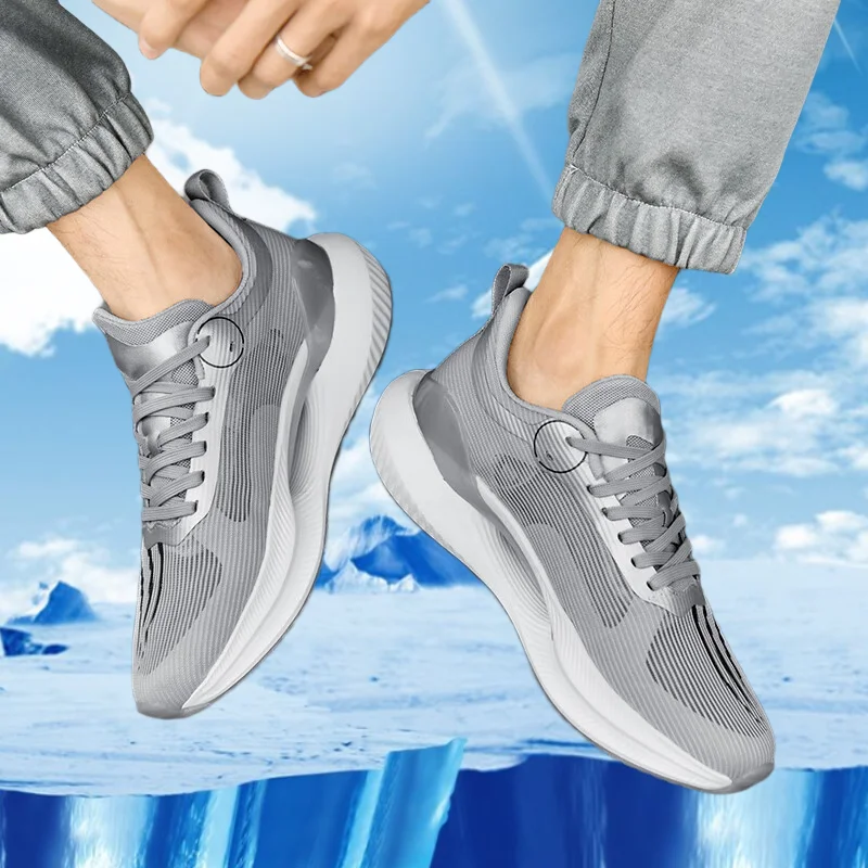 

Lightweight running shoes that are not stuffy in summer, suitable for outdoor commuting, breathable mesh sports shoes