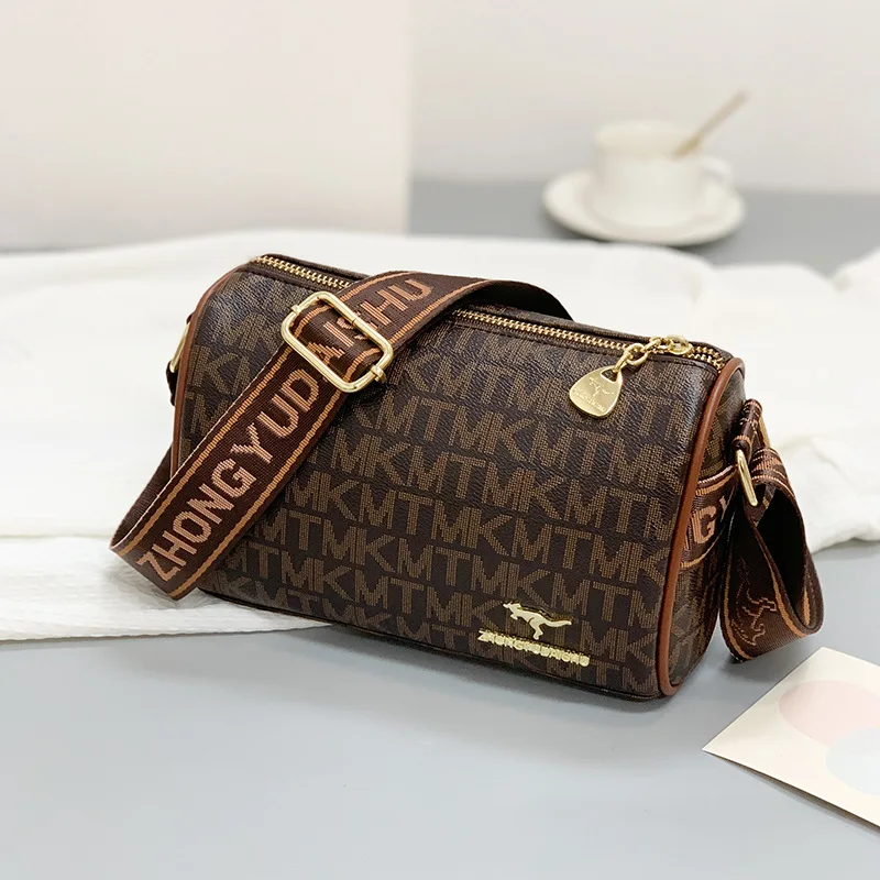 

Новая женская сумка-подушка Boston с широким ремнем через плечо, универсальная летняя модная сумка на плечо для женщин 2026 года