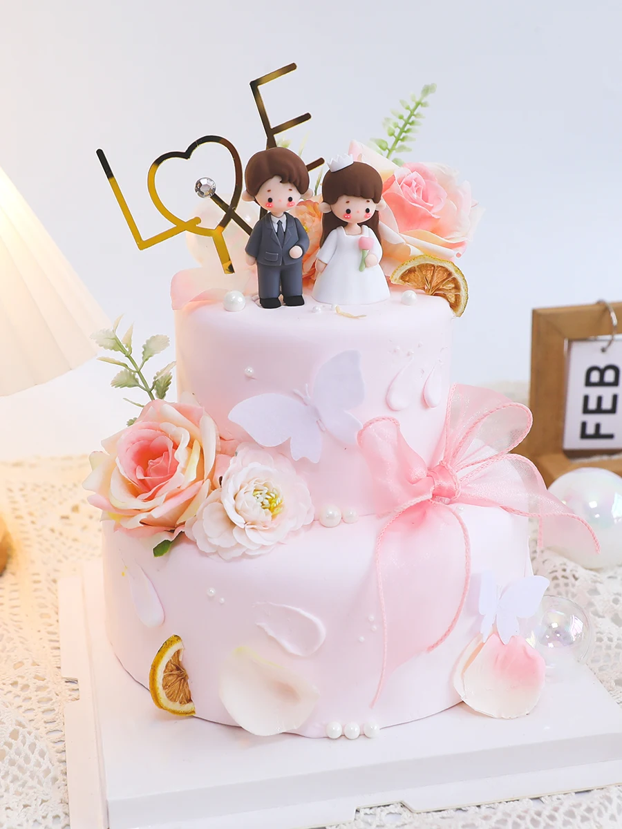 Wedding Cake Topper Groom and Bride Cake Decoration Wedding Couple Dolls Valentine's Day Engagement Ornaments PVC Marry Figurine view 4