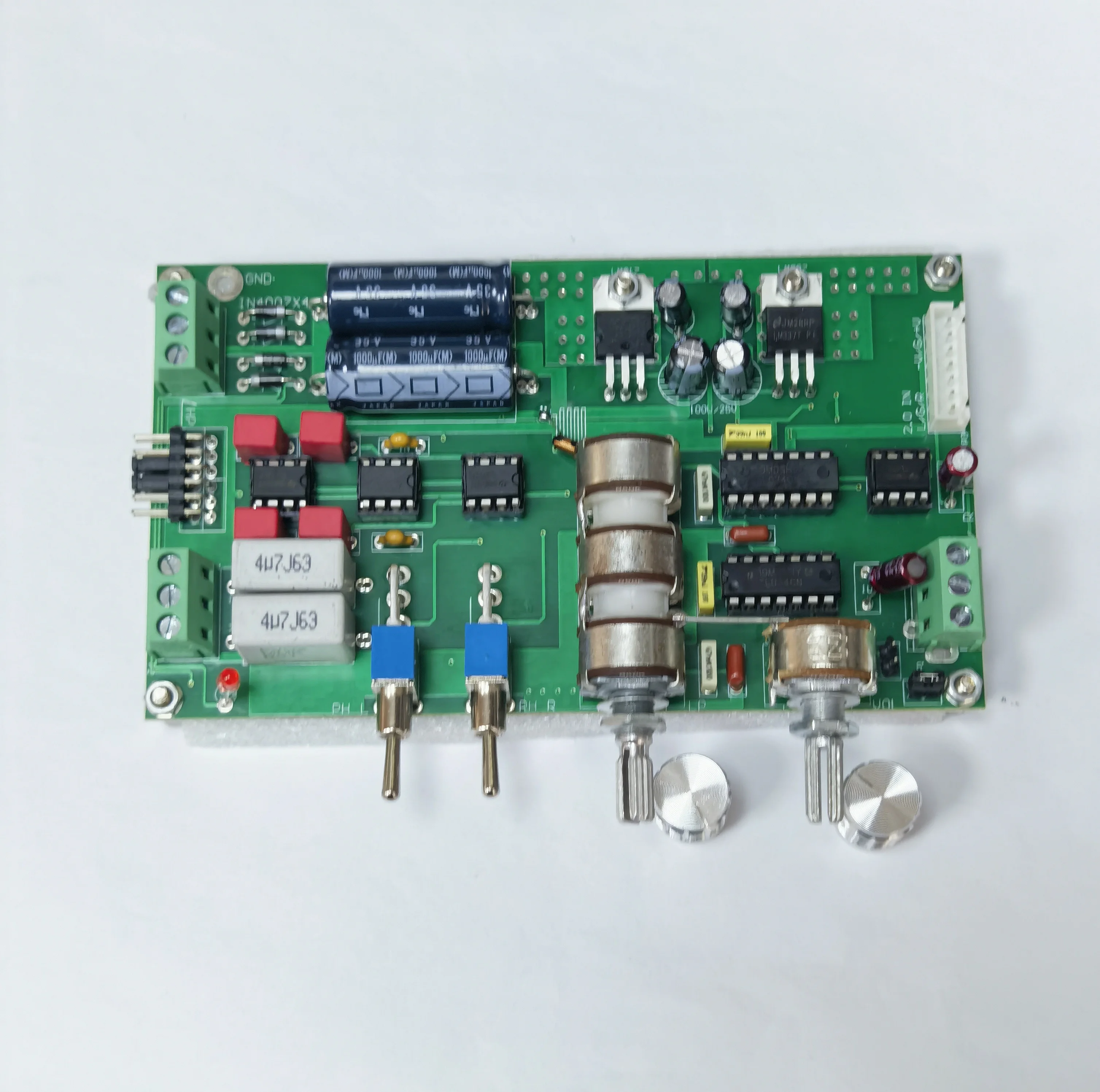 two-way-left-and-right-channels-independently-handle-bass-gun-filter-effect-pitch-board-design-is-out-of-date