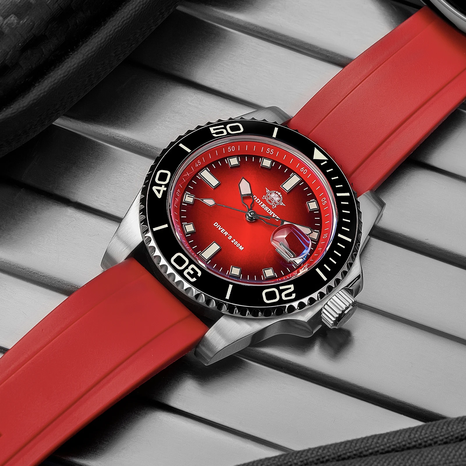 Addiesdive ساعة للرجال 41 مللي متر التدرج تدوير الحافة ساعات كوارتز 20Bar مقاوم للماء BGW9 مضيئة غواص ساعة جديد AD2089