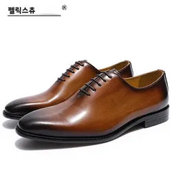 Scarpe eleganti Oxford da uomo con taglio intero in vera pelle classica scarpe formali da uomo fatte a mano da ufficio firmate in tinta unita