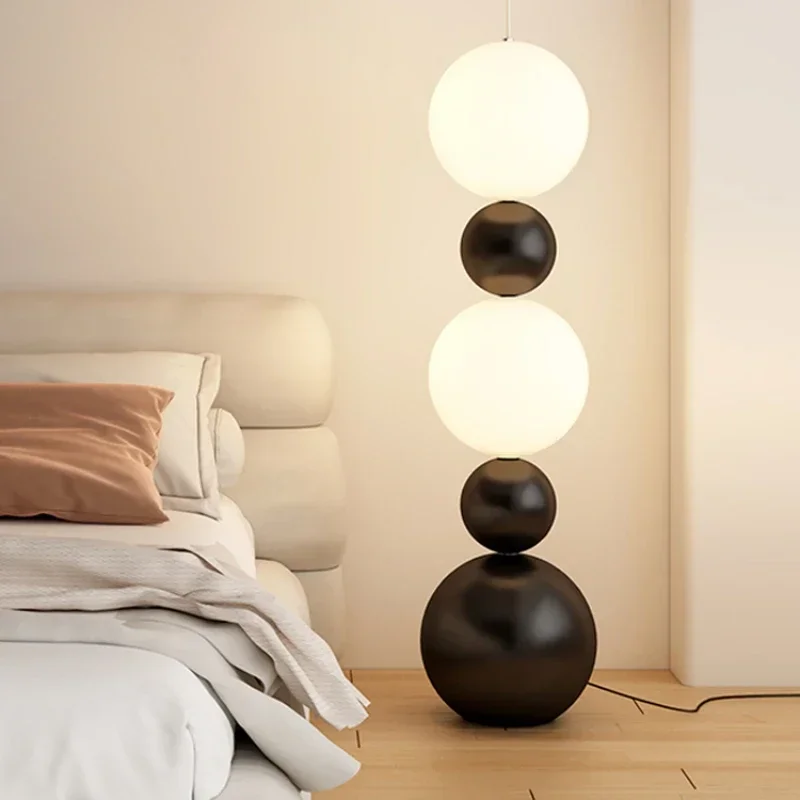 Nordic Black  White Gourd Floor Lamp for Bedroom Living Room Next To The High-end Vertical Atmosphere Lamp LED Warm Light