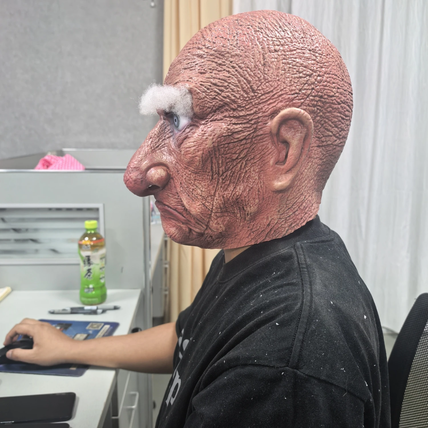 หน้ากากยางเหมือนจริงของคุณกรัมป์ส หน้ากากชายหัวล้านโกรธง่ายสำหรับฮาโลวีน พร้อมคิ้ว - อุปกรณ์แต่งกายแฟนซีสำหรับผู้ใหญ่ ส่งได้ทันที