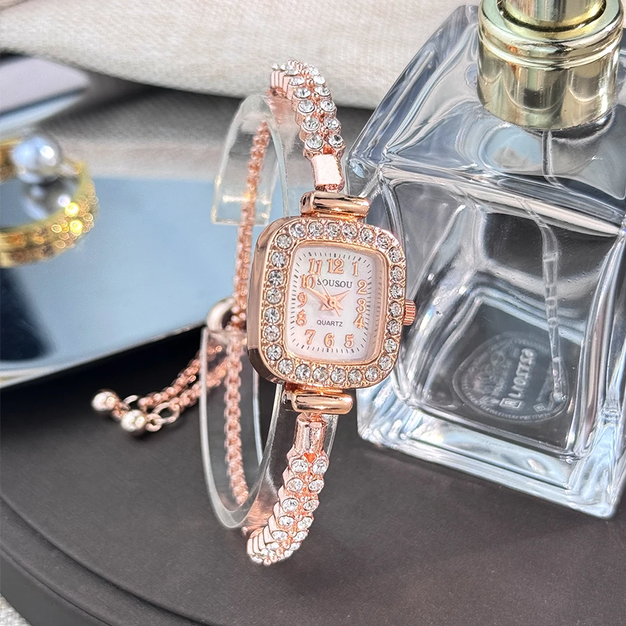 The new ladies' small square watch features a double-row diamond bracelet and Arabic numerals fashionable quartz watch