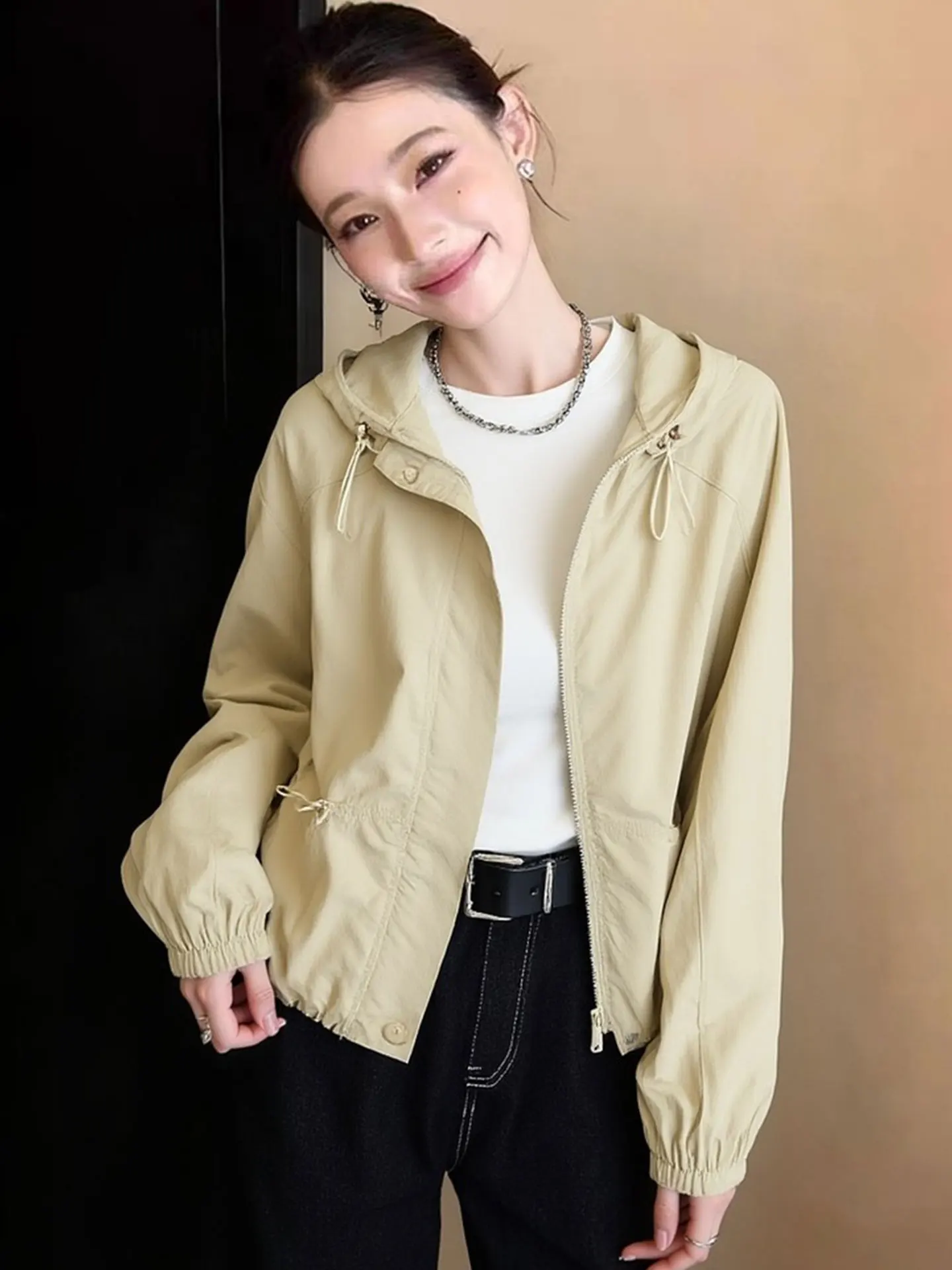 

Женская корейская куртка с капюшоном и длинными рукавами, весенняя, свободного кроя, в стиле кэжуал, однотонная, теплая, для повседневной носки