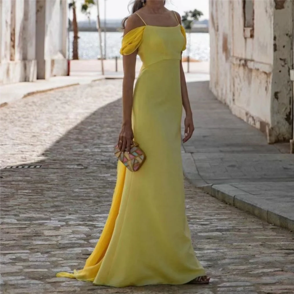 

Muloong Square-Neckline Sweep Train Women Elegant And Pretty Luxury Prom Dress