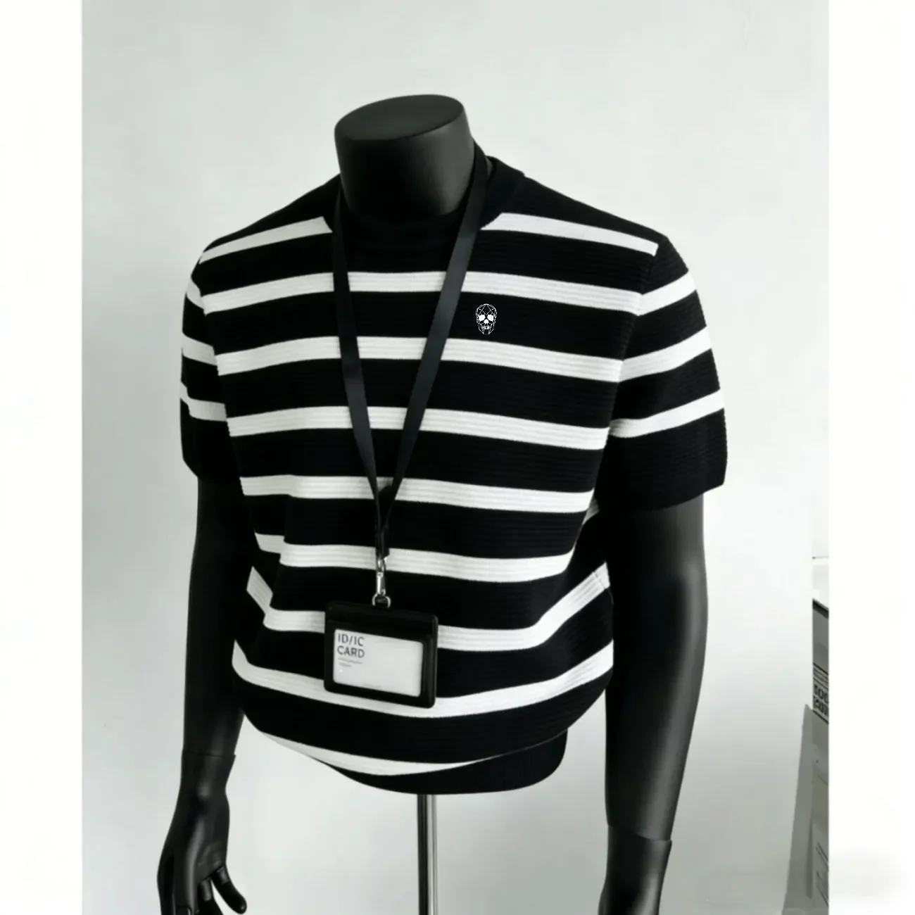 Summer New Men Golf Knitted Shirt Short Sleeve Top Round Neck Casual Retro T-Shirt Black and White Stripe Men's Go
