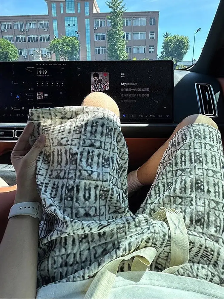 

Американская окрашенная клетчатая мужская летняя тонкая спортивная подростковая повседневная пляжная одежда большого размера длиной пять четвертей, свободная посадка, прямая...