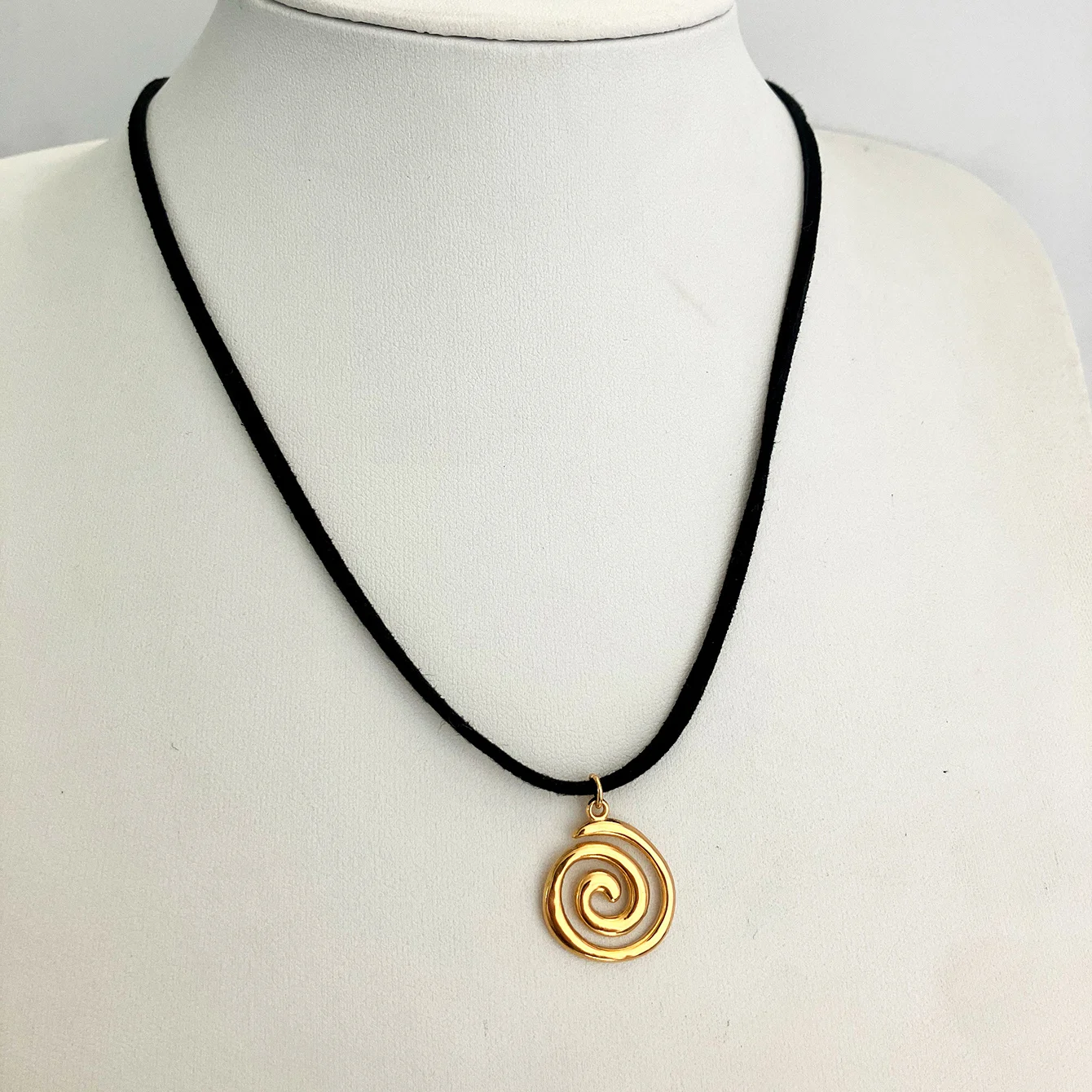 May@RZ Fashion Vortex Pendant Stainless Steel Necklace Cool Stuff Men And Women\'s Accessories Stylish Unisex Necklace 1pc