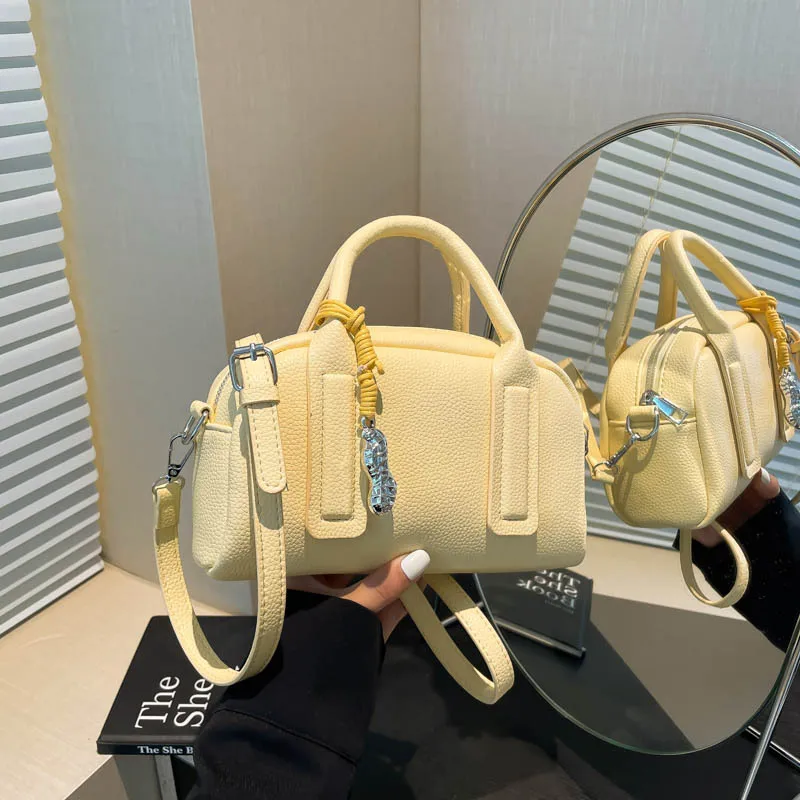 

2025 Vintage Bowling Crossbody Bag for Women Minimalist Shoulder Handheld Purse Fashionable Handbag"