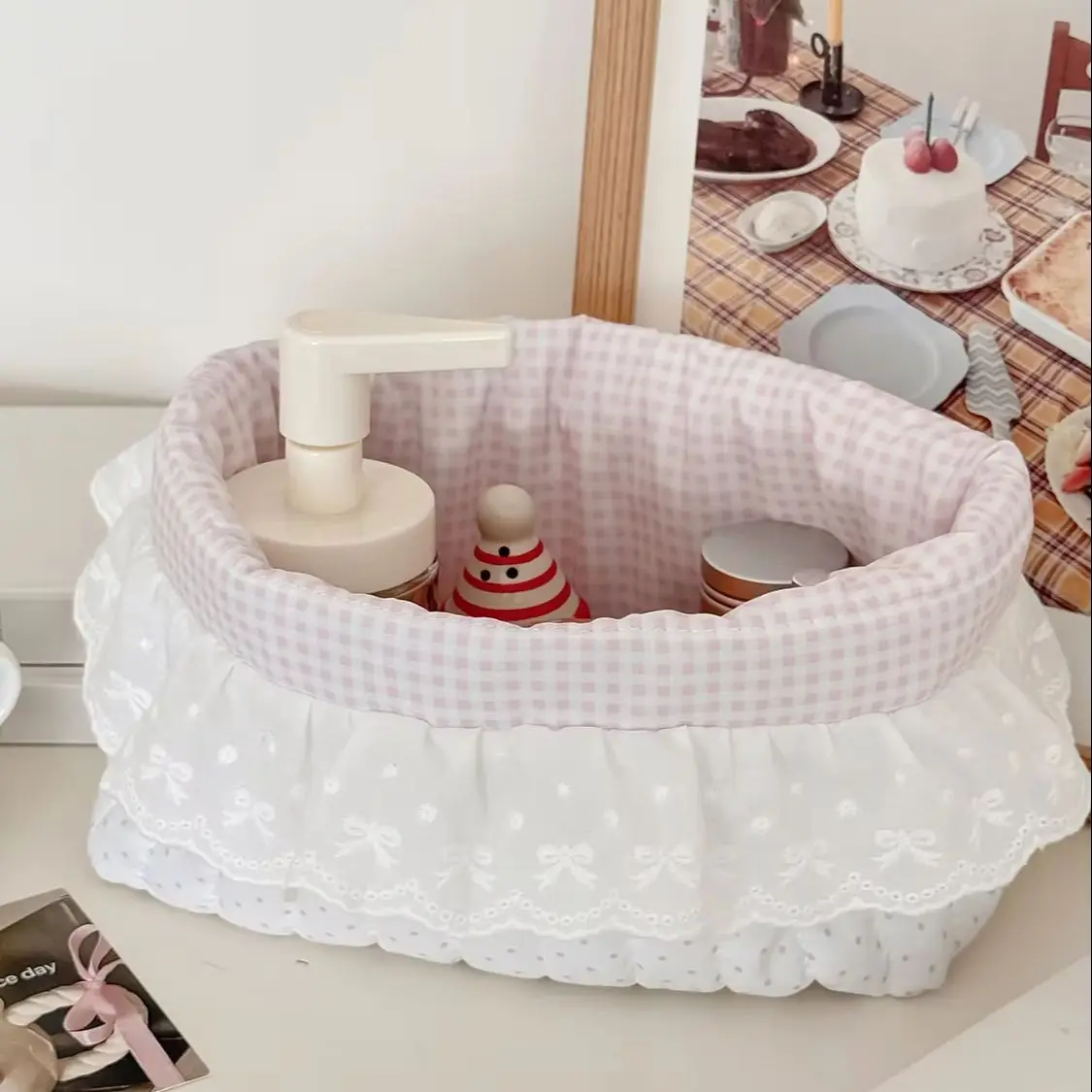 YT Desktop Sundries and Snacks Compact Handmade Storage Basket Polka Dot Ruffled Edge Storage Basket High Aesthetic Sweet Girly
