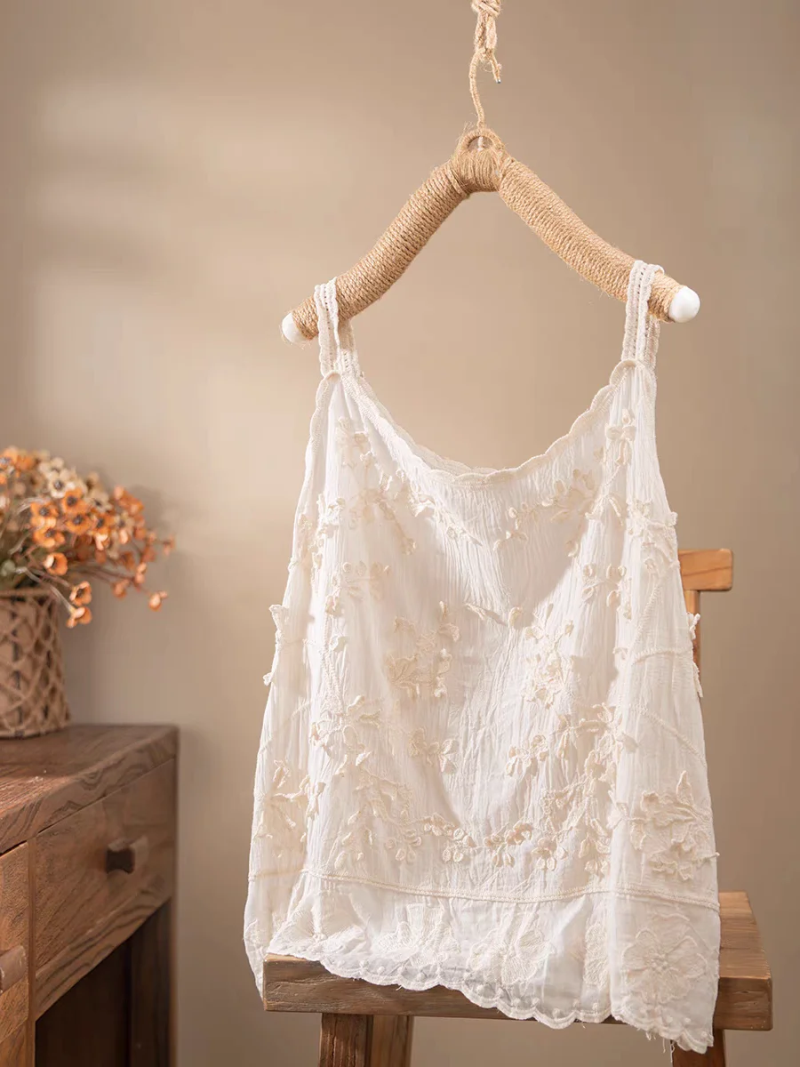 

Retro Sle Embroidered Crop Top Vest Big Size Women's Summer Outerwear Versatile Stitched Floral Design Artistic Faion