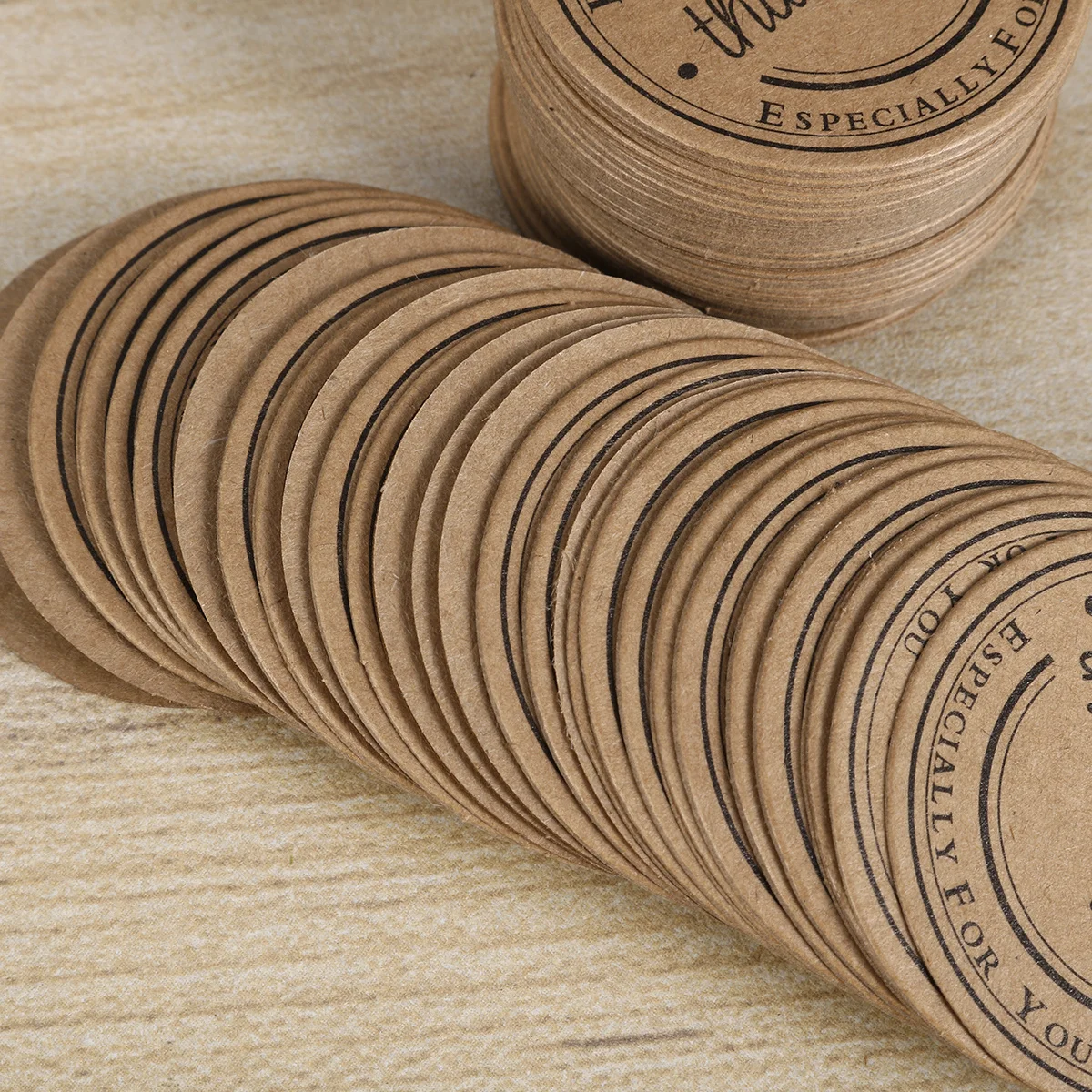 

200Pcs Kraft Paper Thank Round Gift Hangtag Decorative Tags for Wedding Party Anniversary Baking Store