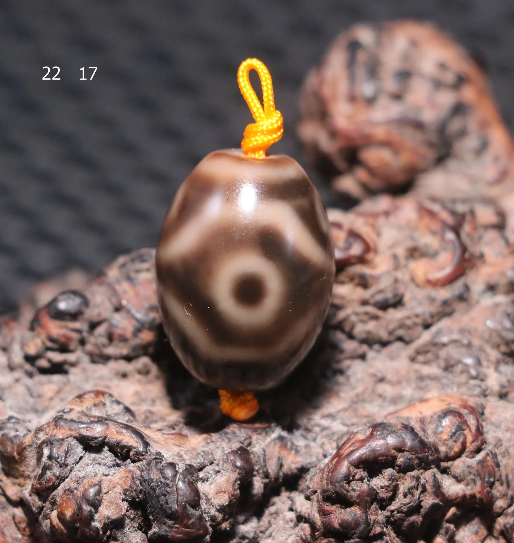 Energy Tibetan Top Old Agate Cinnabar Dots Kingkong 6 Eyed Daluo dZi Bead  T&T For Jewelry Amulet