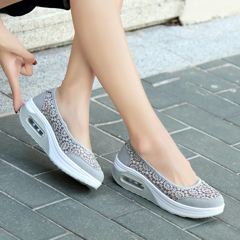 Women 4.5CM Walking Shoes Mesh Lace Black Loafer Summer Sports Outdoor Comfortable Flats Breathable Sneakers Size 35-42 Sandals