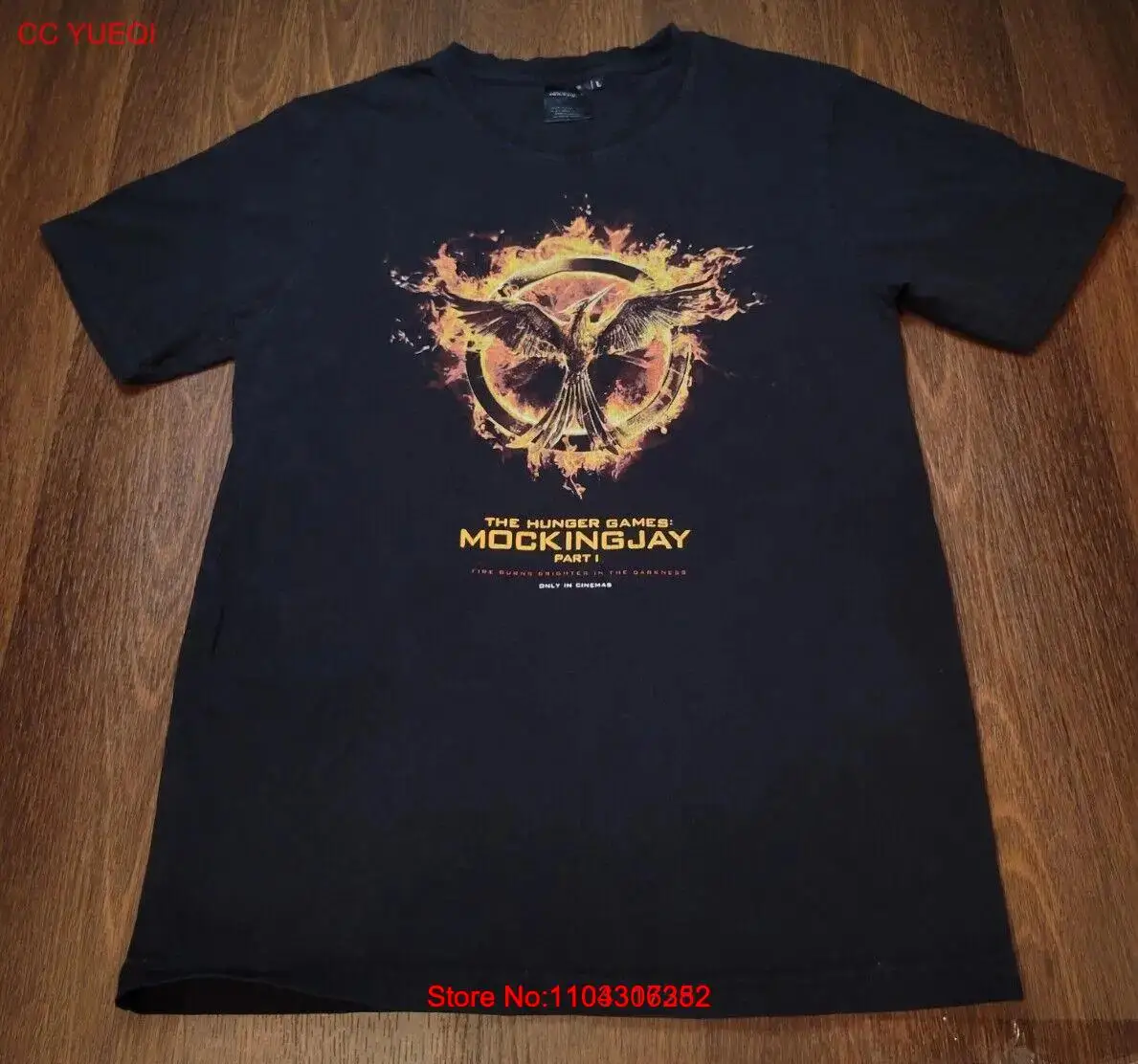 2014 Licensed The Hunger Games Mocking Jay Part 1 Movie Promo Tee Mens Medium M