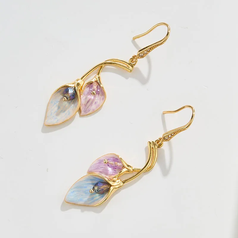 Gentle Retro Hand-painted Enamel Craft Two-color Calla Flower Ear Hooks Fashion Cubic Zircon Niche Personalized Earrings for Wom