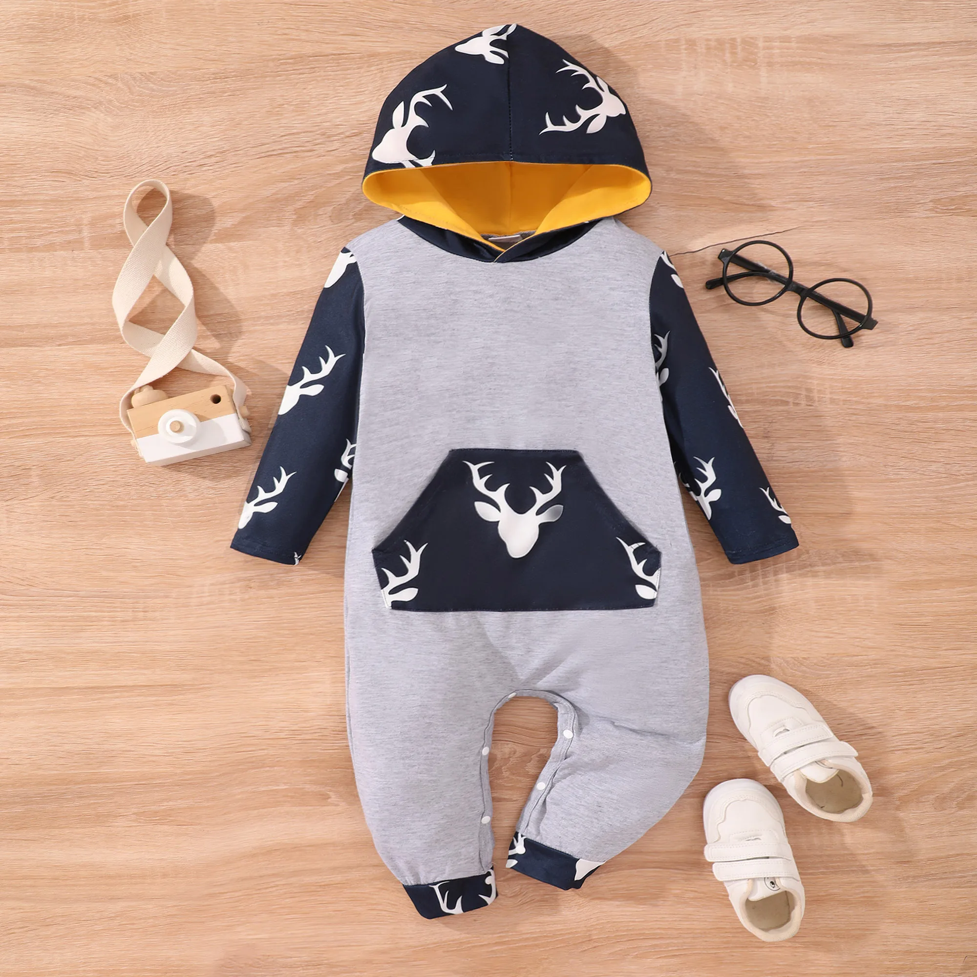 

2023 Baby Boys and Girls Winter Cotton Children's Clothing Cute Deer Head Print Long Sleeve Hooded Soft and Warm Baby Romper