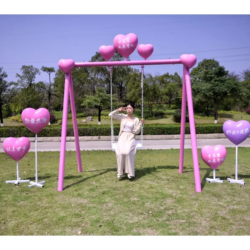 인터넷 유명인 사랑의 구름 무지개 더블 스윙 시트 조각상 야외용