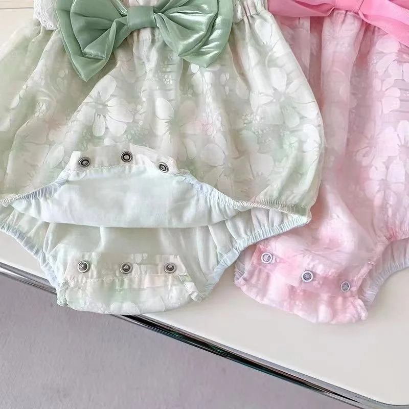 Macacão fofo com alças de laço grande para meninas recém-nascidas, forro de algodão respirável, roupa moderna para fotos de bebês e atividades ao ar livre