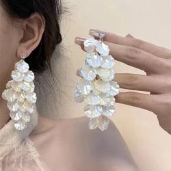 French Long Pearl Shell Ear Clips No Ear Holes Gentle Long Petals Exaggerated Fringed Flower Clip on Earrings Without Piercing